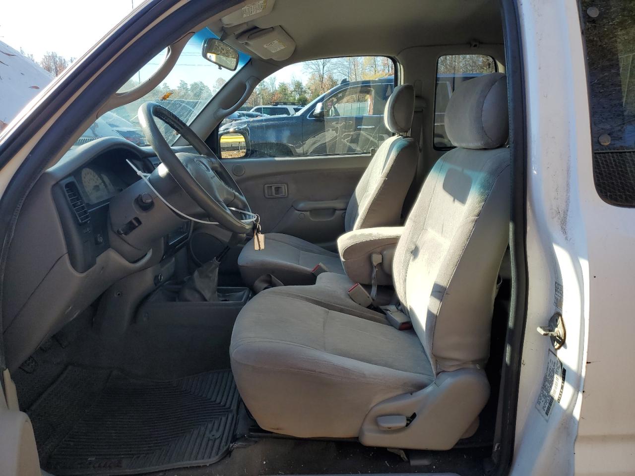 2004 Toyota Tacoma - Image 7