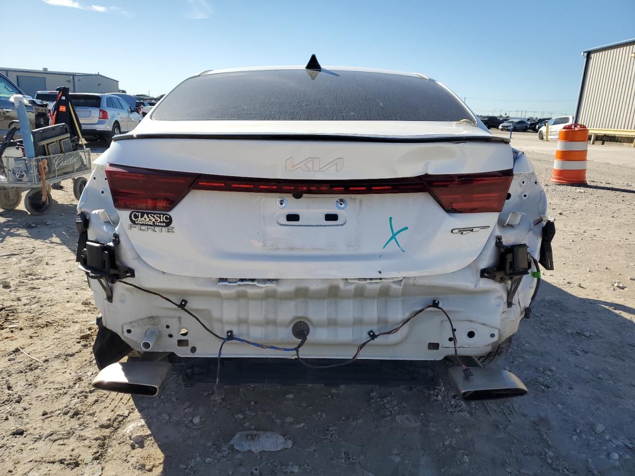 2022 Kia Forte - Image 6