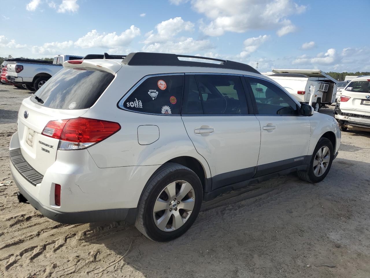 2012 Subaru Outback - Image 3