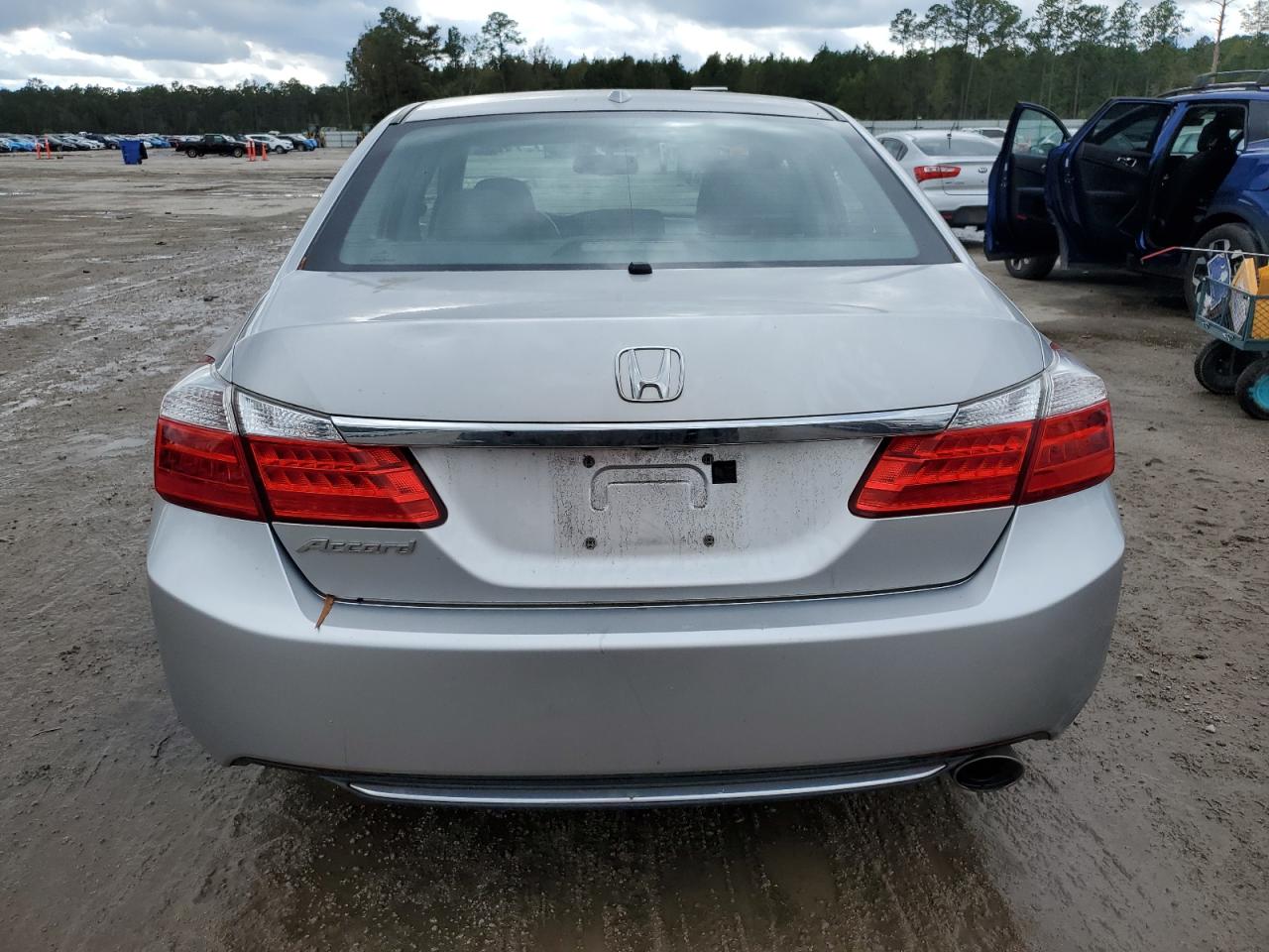 2013 Honda Accord - Image 6