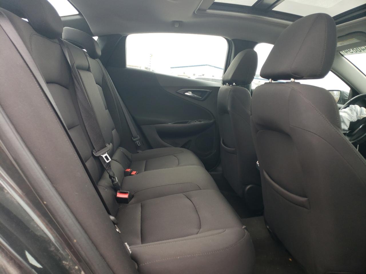 2018 Chevrolet Malibu - Image 10
