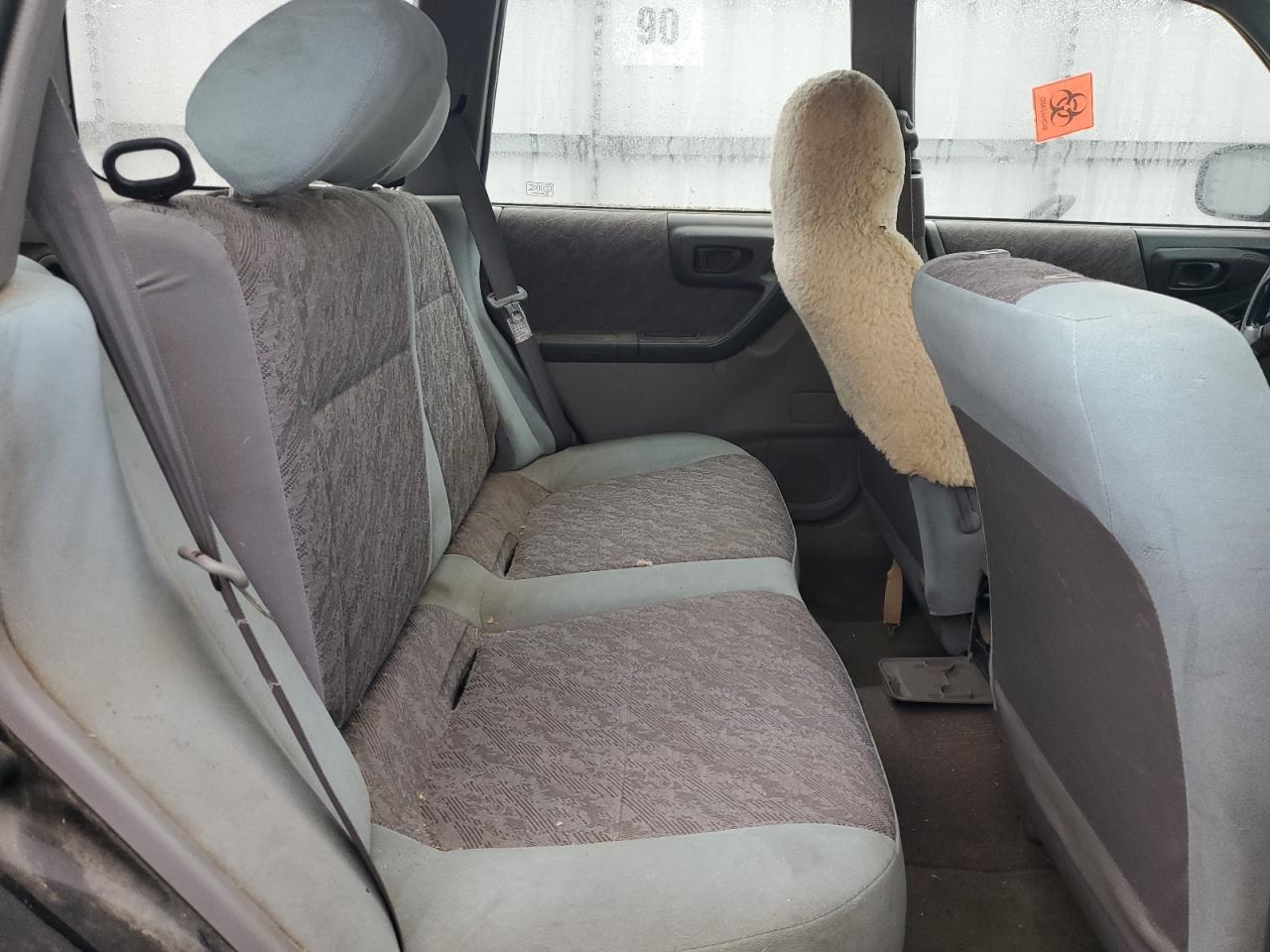 2000 Subaru Forester - Image 10