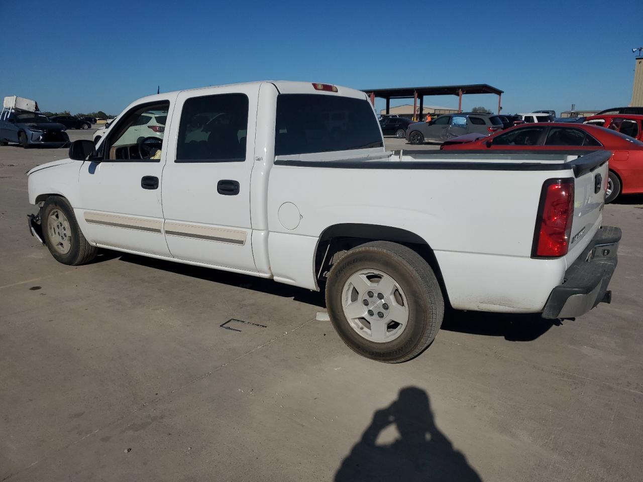 2005 Chevrolet Silverado - Image 2