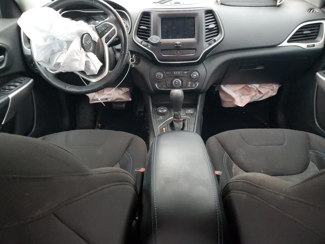 2020 Jeep Grand Cherokee - Image 8