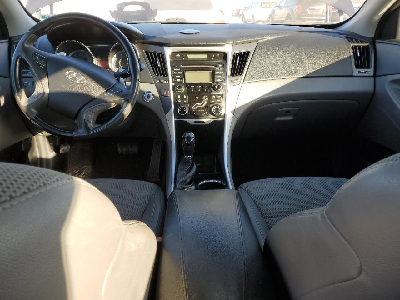 2013 Hyundai Sonata - Image 8