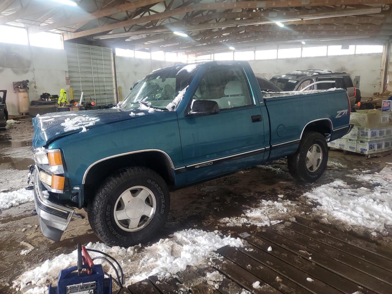 1998 Chevrolet GMT-400 - Image 1