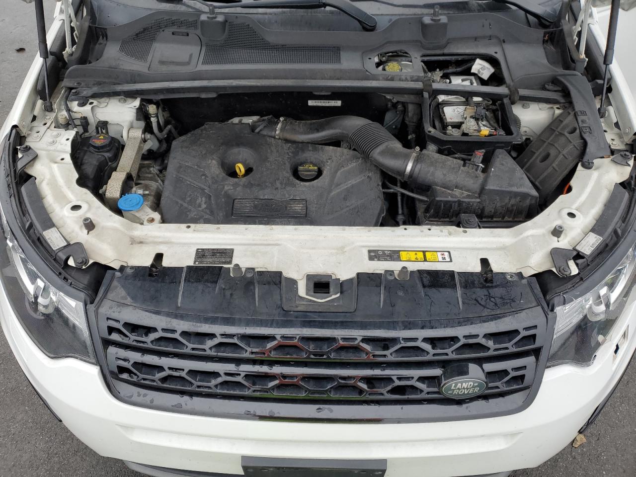 2017 Land Rover Discovery - Image 14