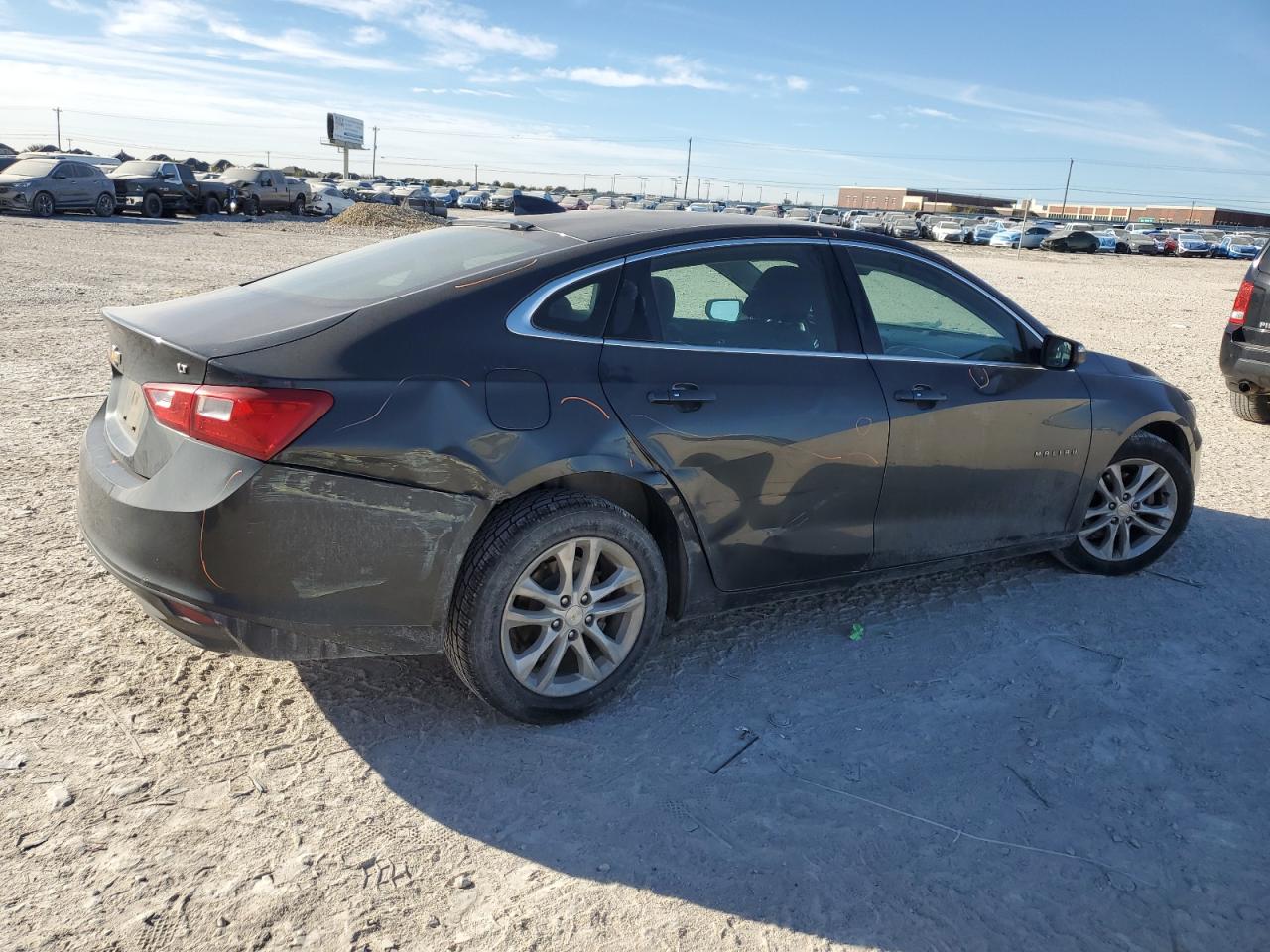 VIN 1G1ZD5ST4JF138809 2018 CHEVROLET MALIBU no.3