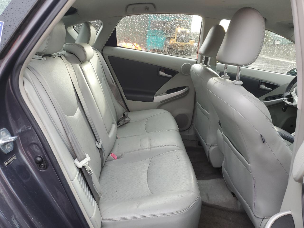 2011 Toyota Prius - Image 10