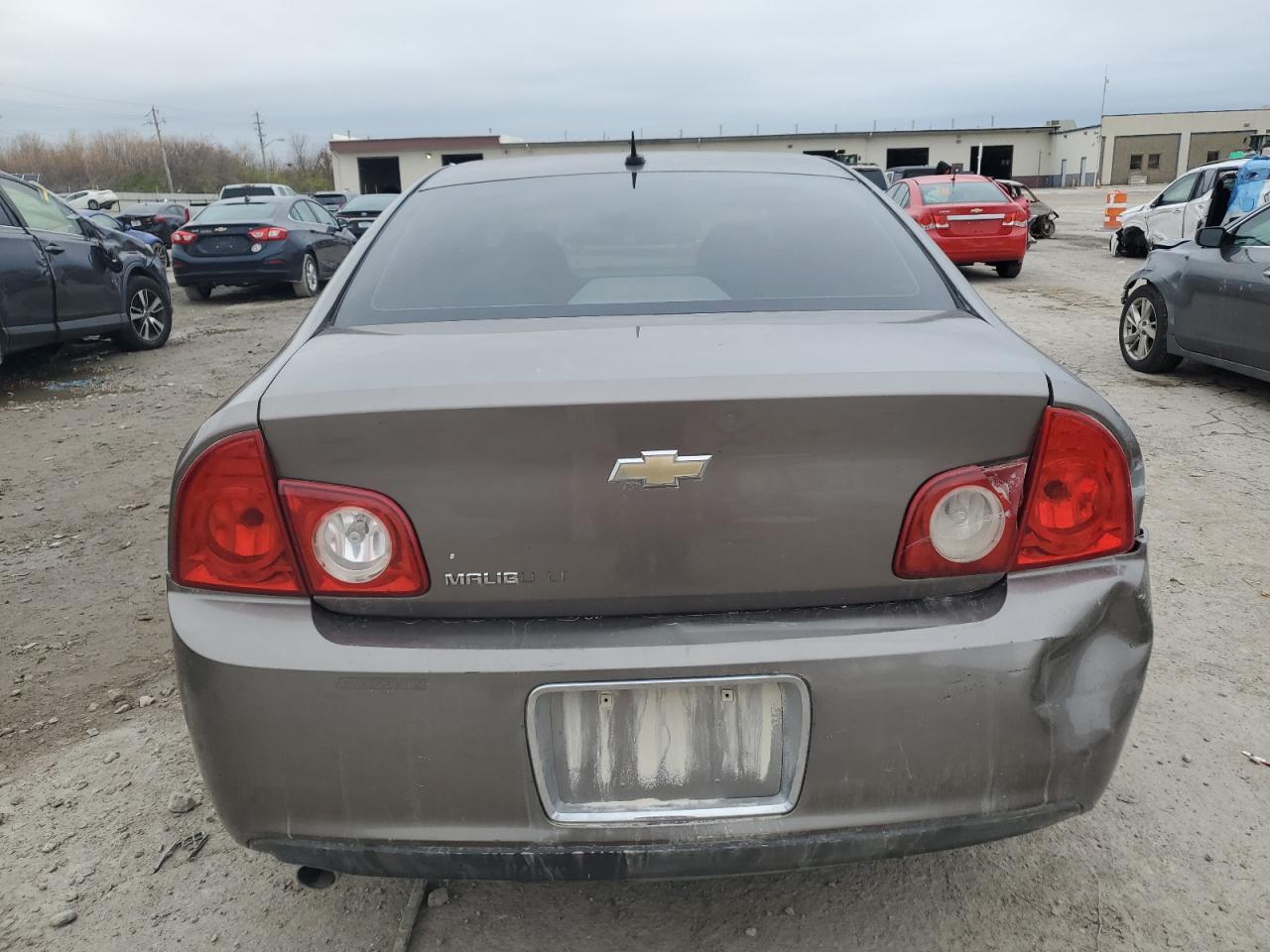 2010 Chevrolet Malibu - Image 6