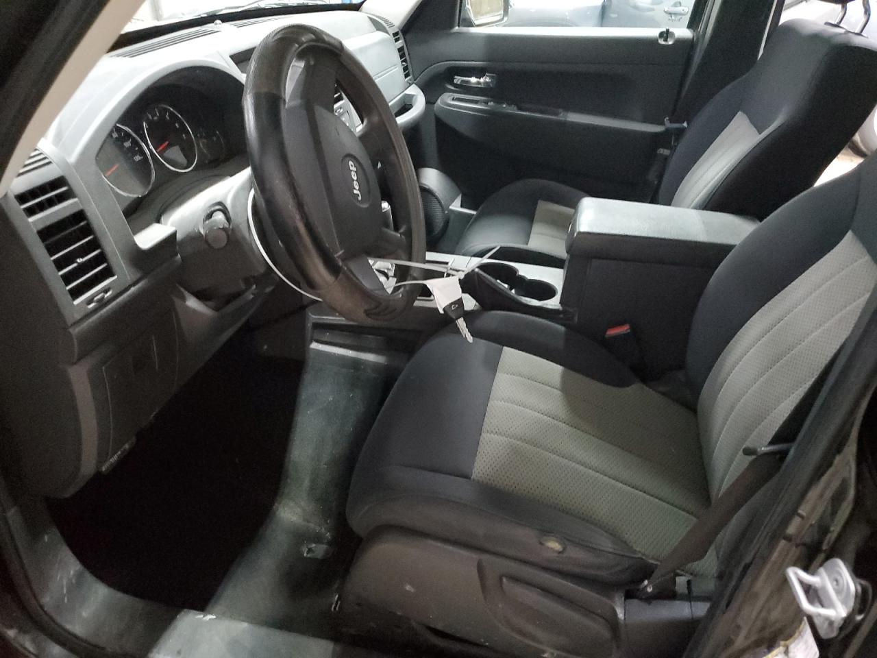2010 Jeep Liberty (North America) - Image 7