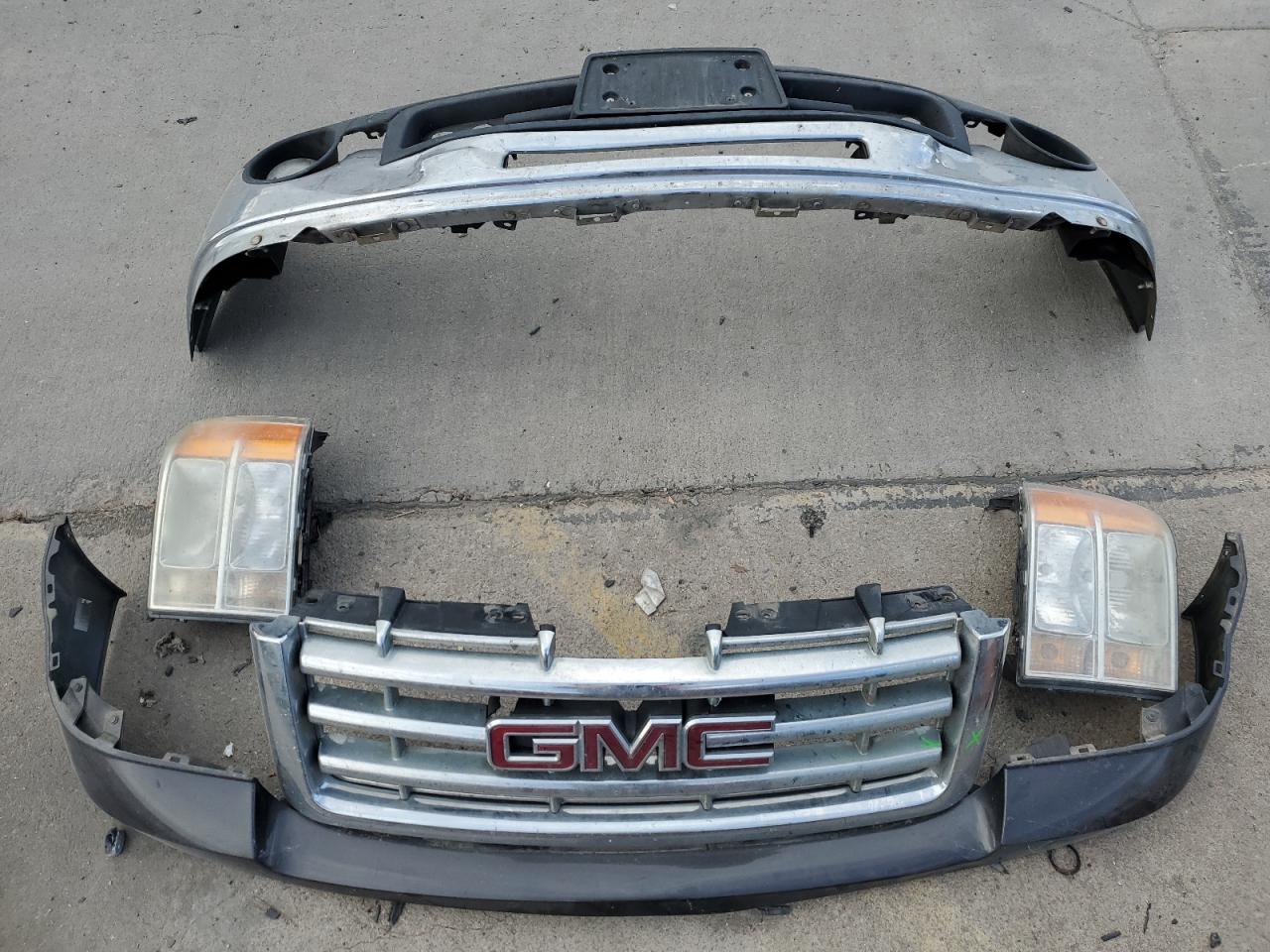 2010 GMC Sierra - Image 12