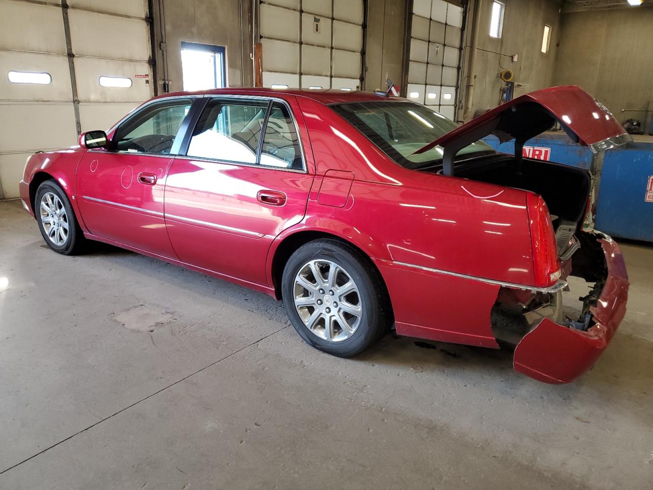 2008 Cadillac DTS - Image 2