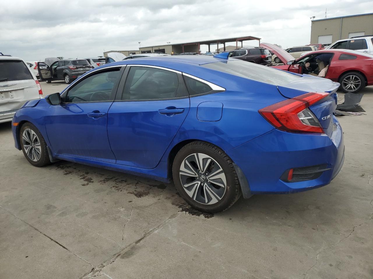 VIN 19XFC1F74GE041633 2016 HONDA CIVIC no.2