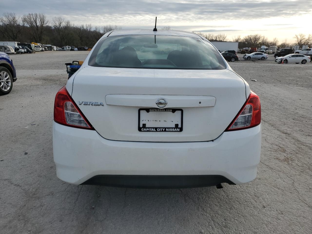 2015 Nissan Versa - Image 6