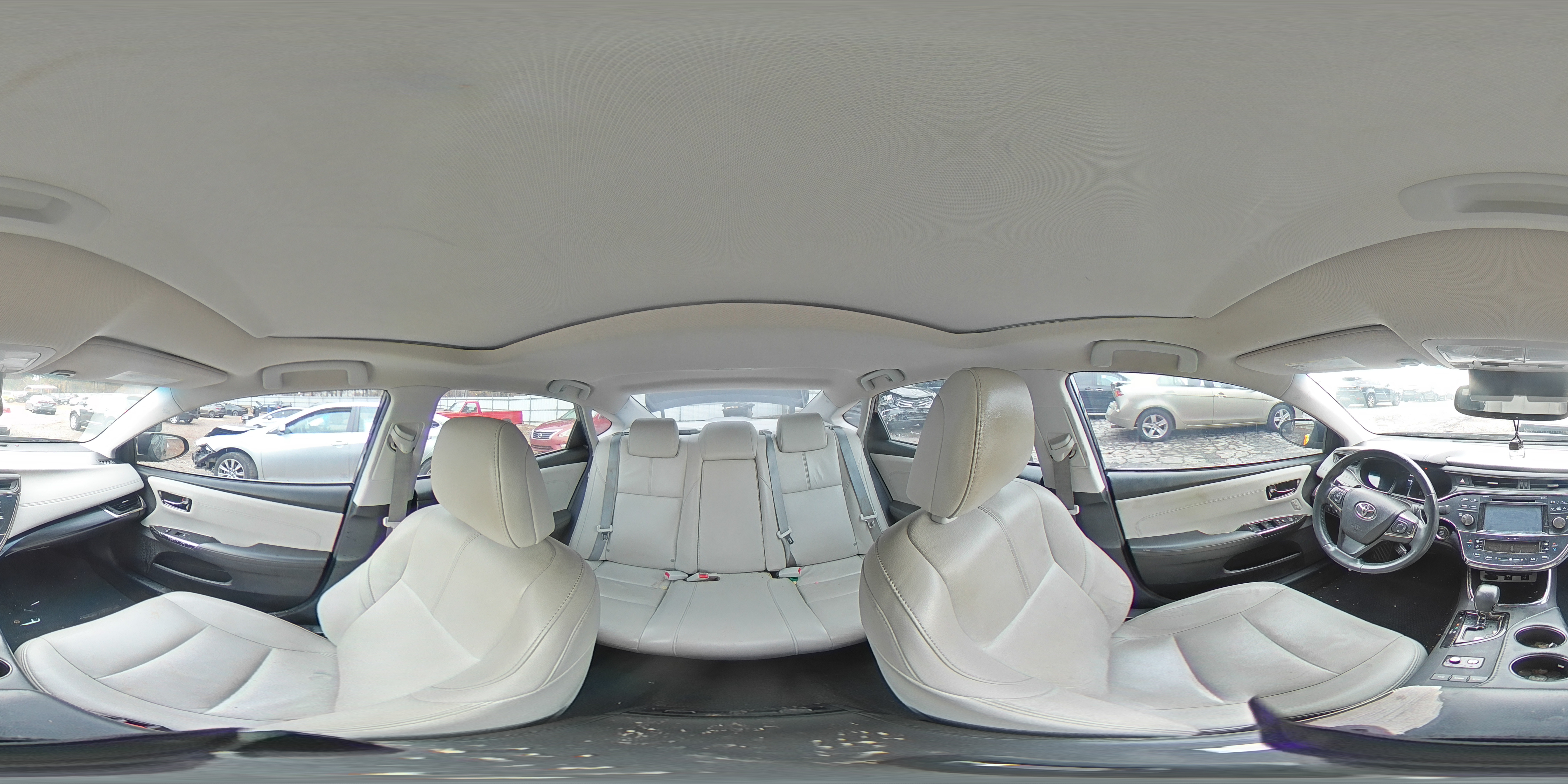 2016 Toyota Avalon - Image 13