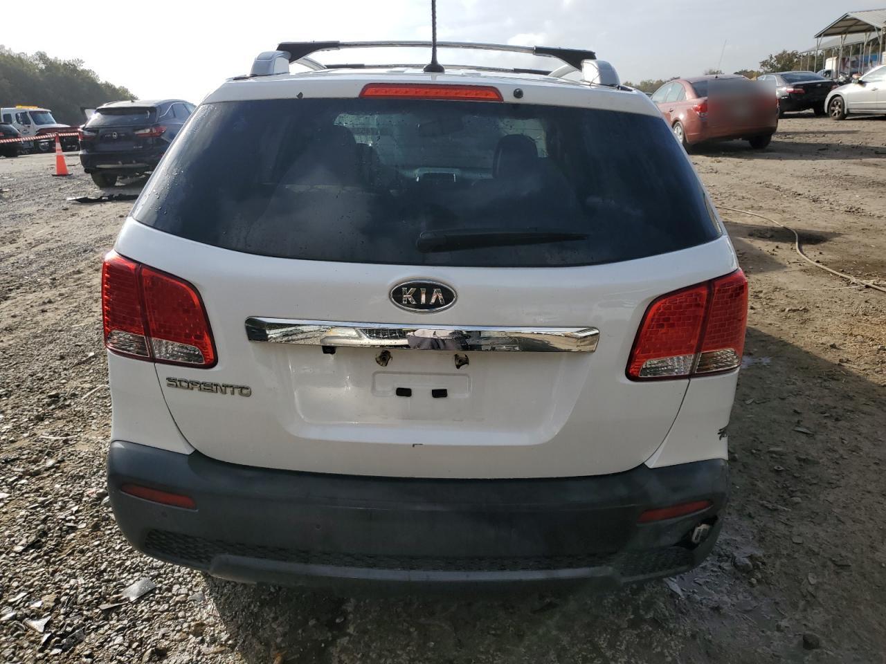 2011 Kia Sorento Base VIN: 5XYKT3A15BG139210 Lot: 78174534