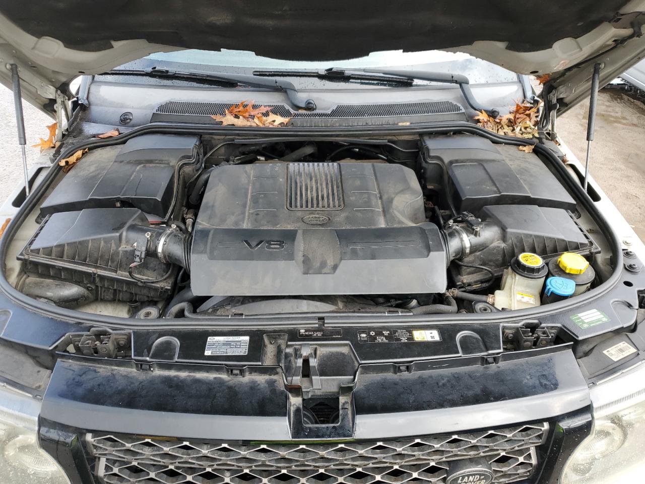 2012 Land Rover Range Rover - Image 12