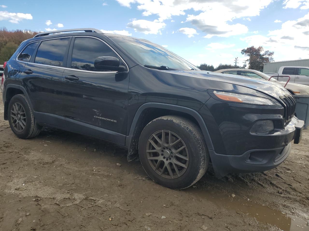 2016 Jeep Cherokee Latitude VIN: 1C4PJMCB0GW219032 Lot: 80558124