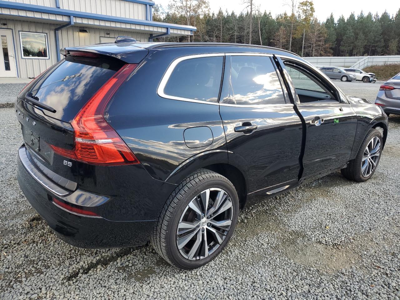 VIN YV4L12DK4N1920391 2022 VOLVO XC60 B5 MO no.3