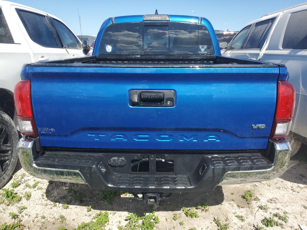 VIN 3TMAZ5CN1JM062360 2018 TOYOTA TACOMA no.6