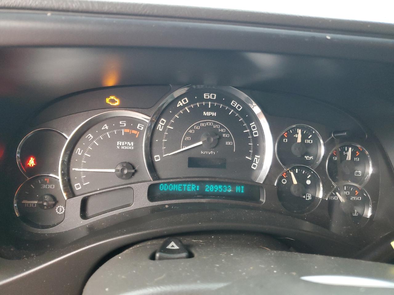 2005 Cadillac Escalade - Image 9