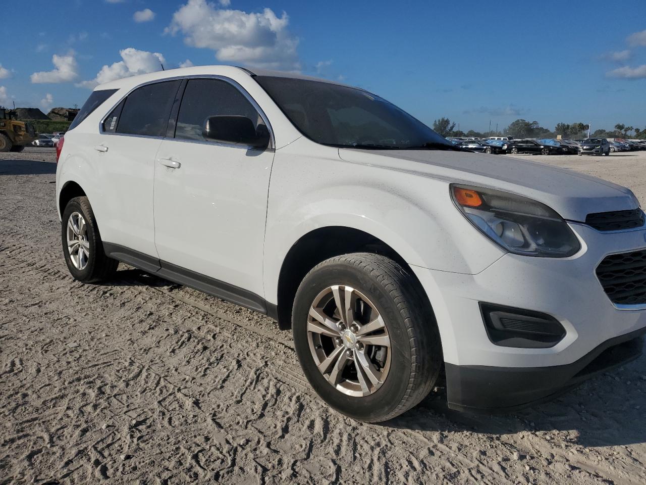 2017 Chevrolet Equinox - Image 4