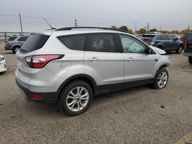  FORD ESCAPE 2018 Srebrny