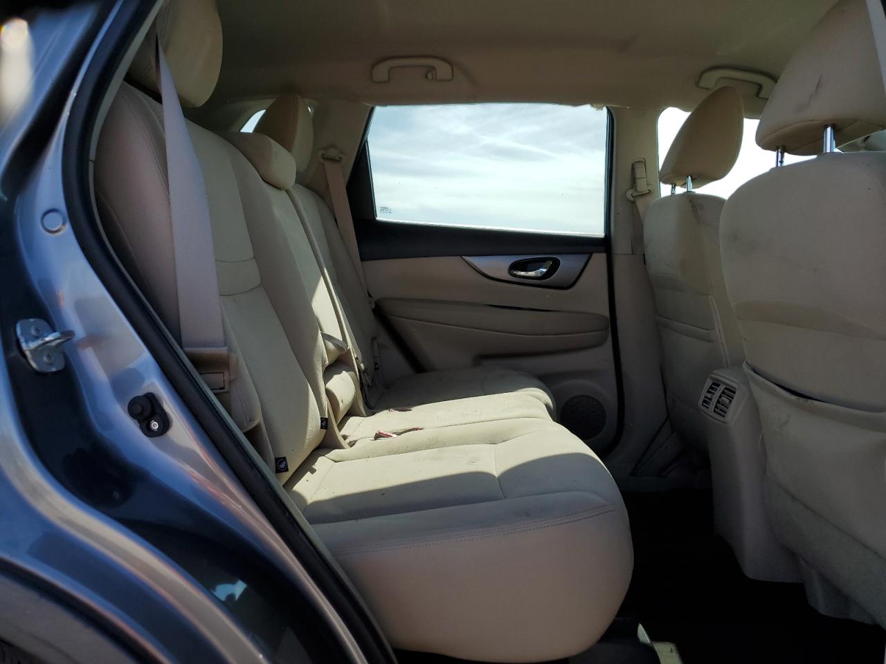 2016 Nissan Rogue - Image 11