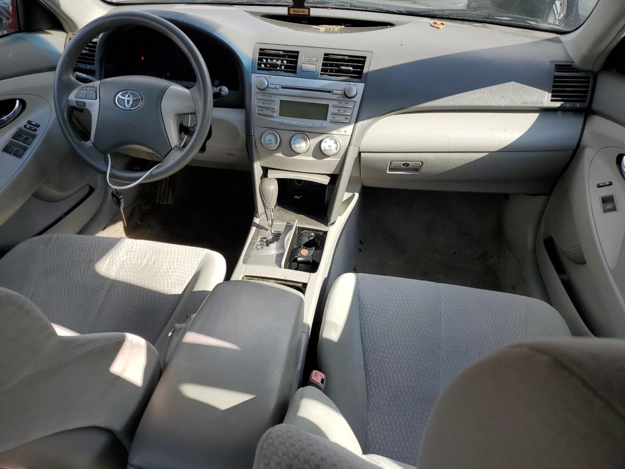 2010 Toyota Camry - Image 8