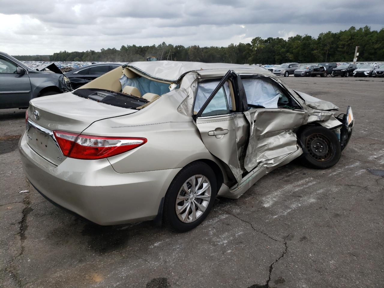 2016 Toyota Camry - Image 3