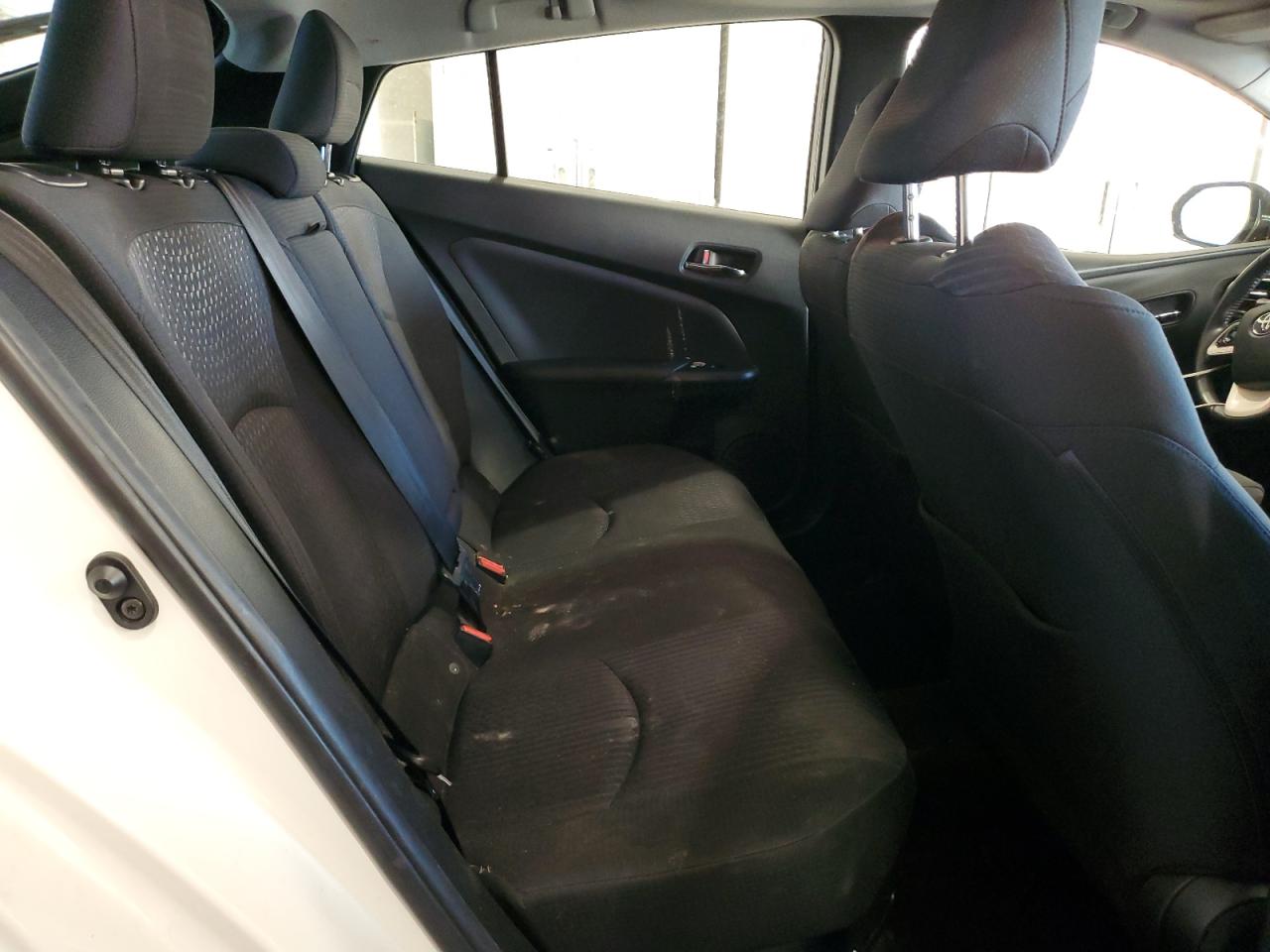 2017 Toyota Prius - Image 11
