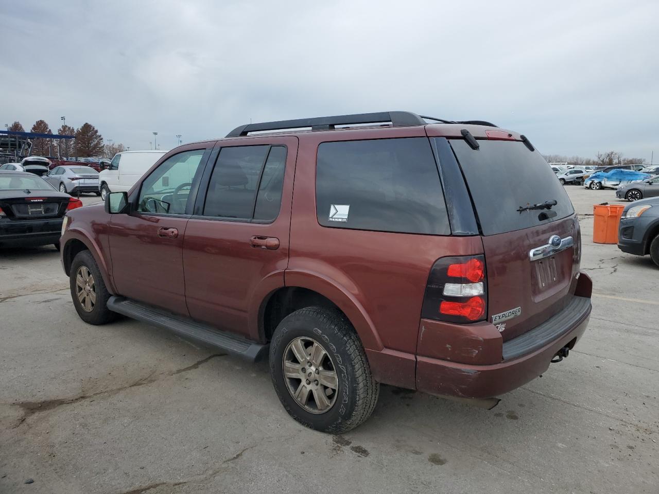 2009 Ford Explorer - Image 2