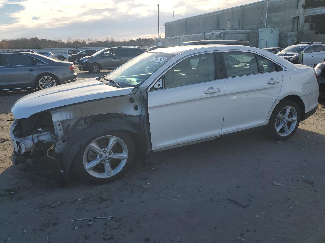2010 Ford Taurus - Image 1