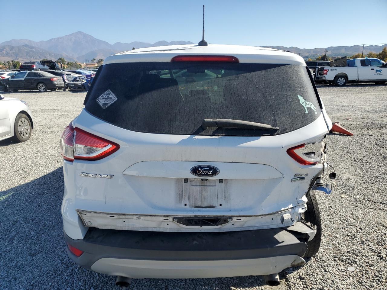 VIN 1FMCU9GX5GUB00263 2016 FORD ESCAPE no.6