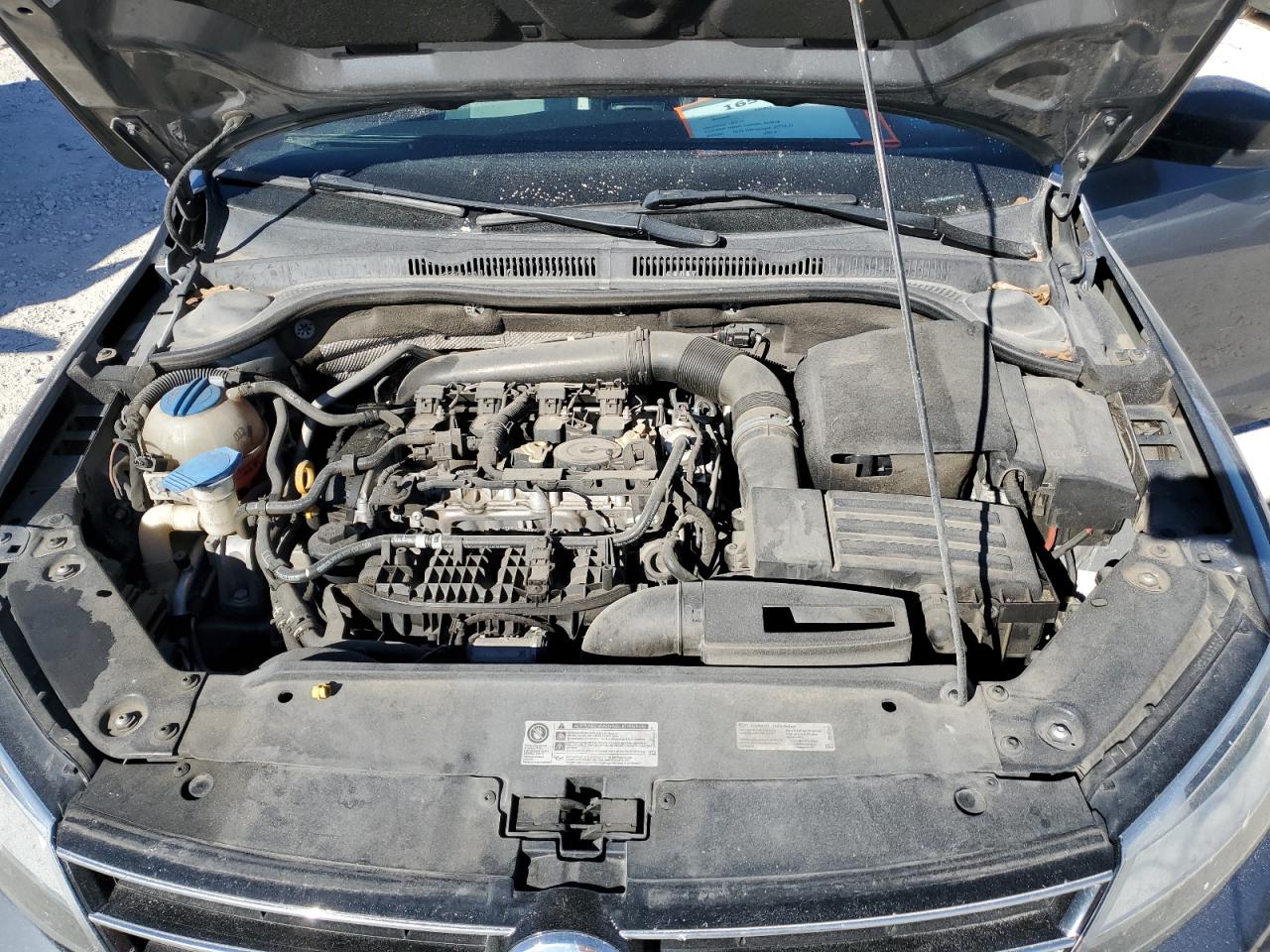 2015 Volkswagen Jetta - Image 11