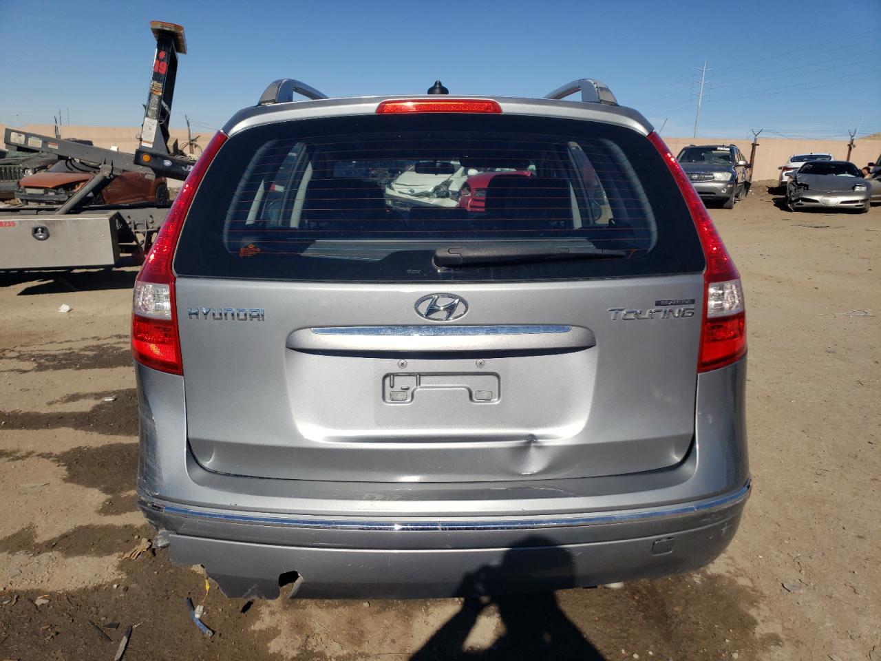 2011 Hyundai Elantra - Image 6
