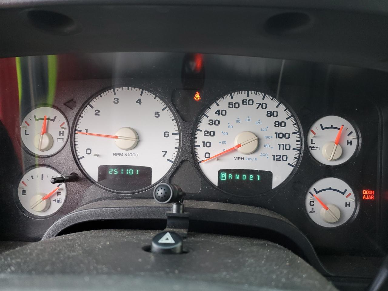 2004 Dodge RAM - Image 9