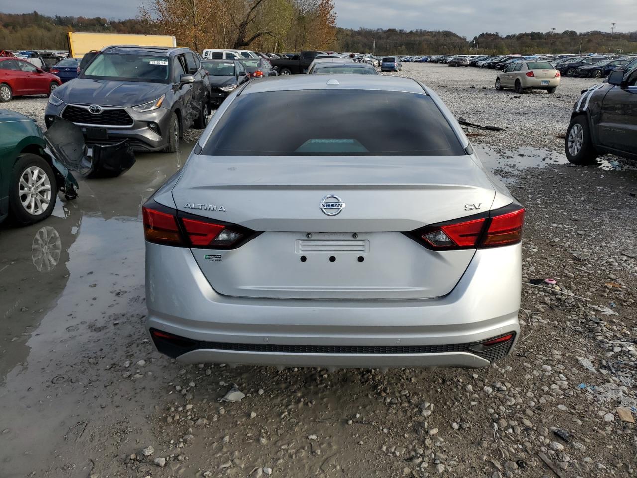 2021 Nissan Altima - Image 6