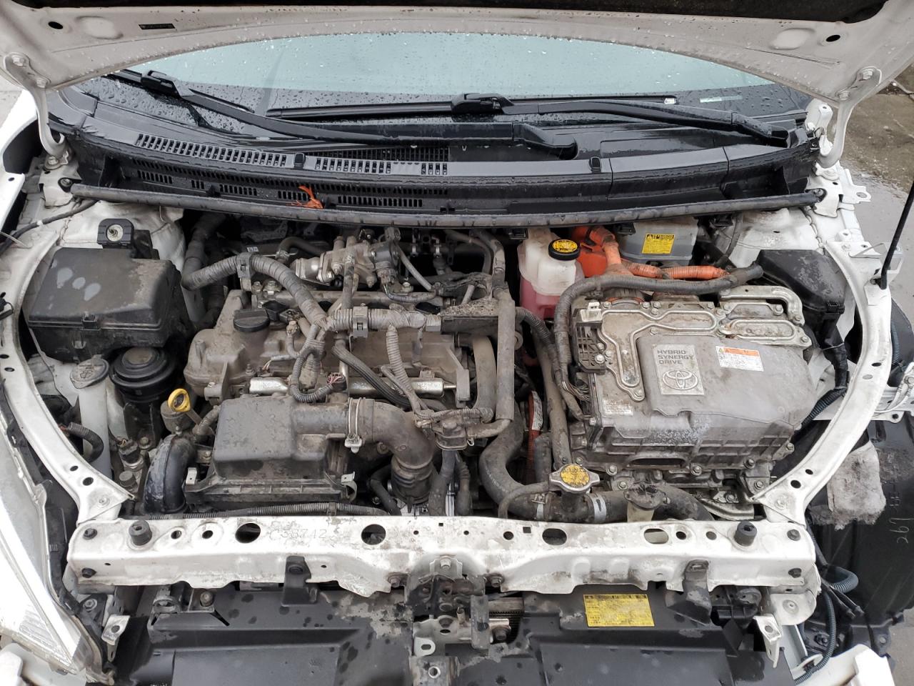 2014 Toyota Prius - Image 11