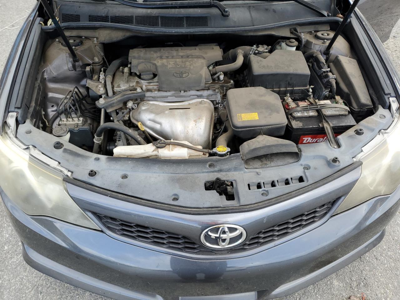 2014 Toyota Camry - Image 11
