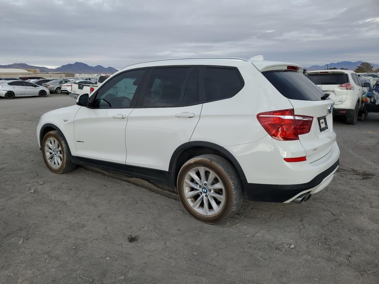 VIN 5UXWX9C59G0D63829 2016 BMW X3 no.2