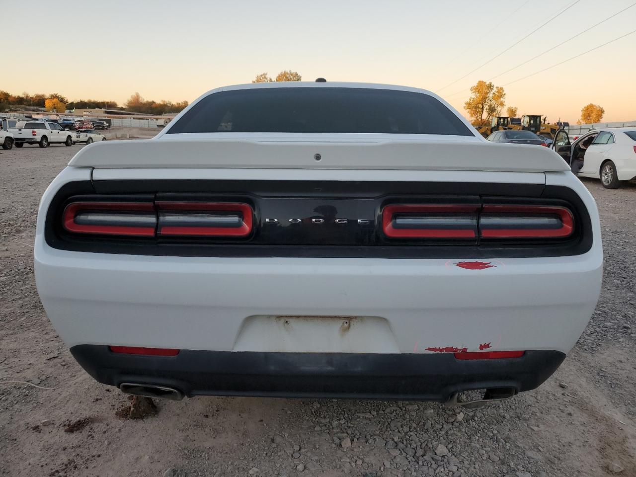 2018 Dodge Challenger Sxt VIN: 2C3CDZAG7JH317549 Lot: 80124044