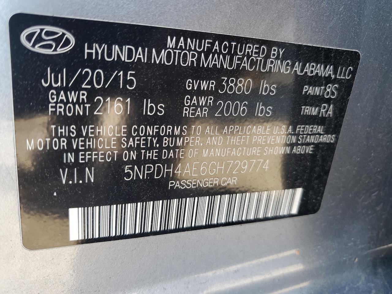 2016 Hyundai Elantra - Image 13
