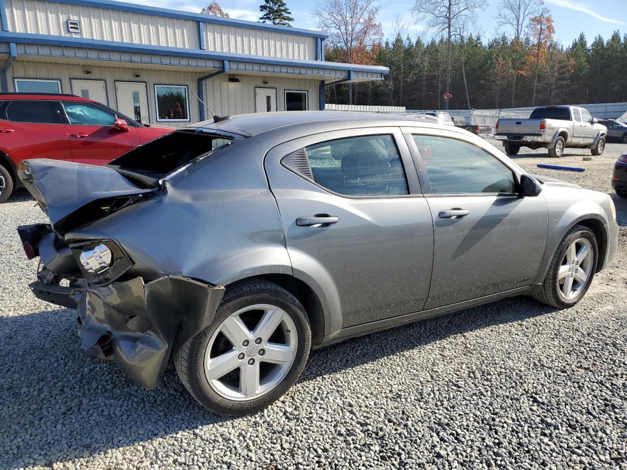 2013 Dodge Avenger - Image 3