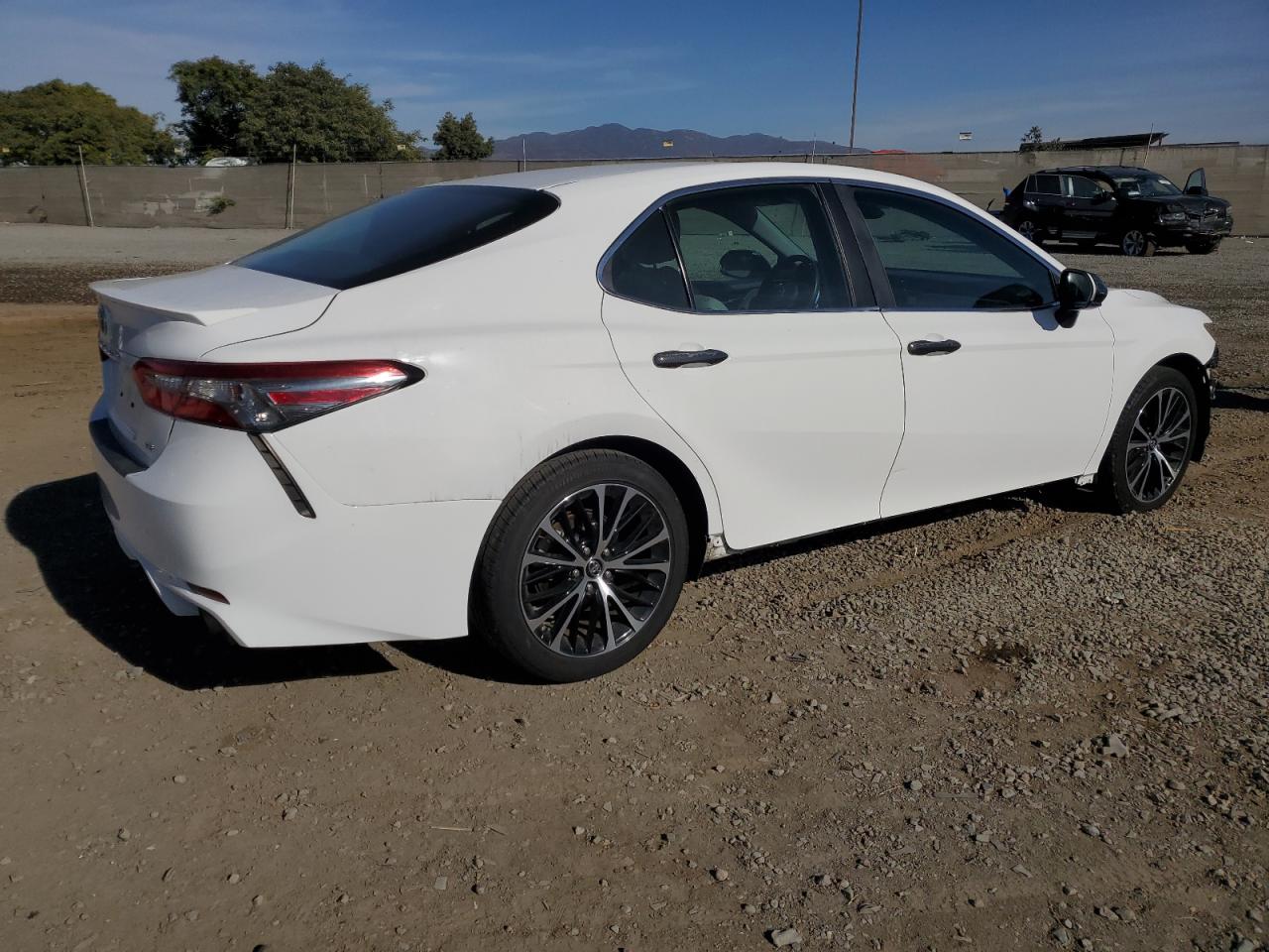 2018 Toyota Camry - Image 3