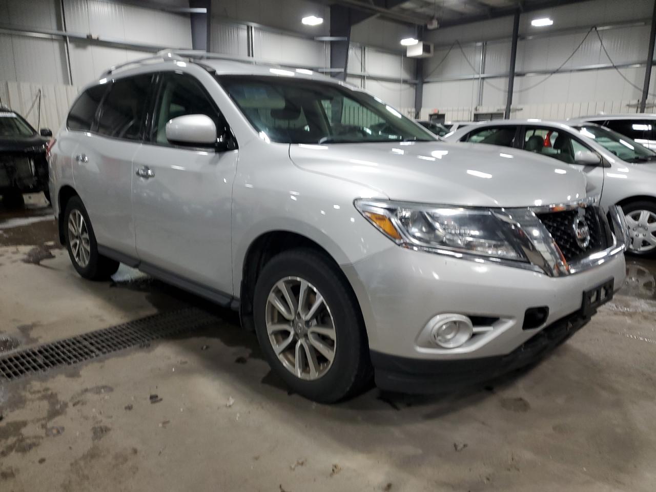 2013 Nissan Pathfinder - Image 4