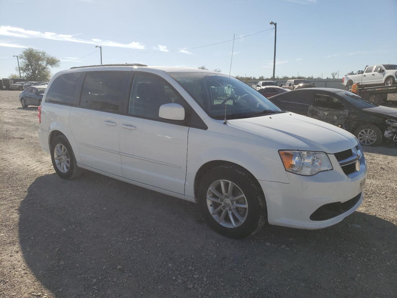 2016 Dodge Caravan - Image 4