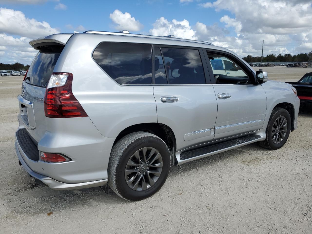 2018 Lexus GX - Image 3