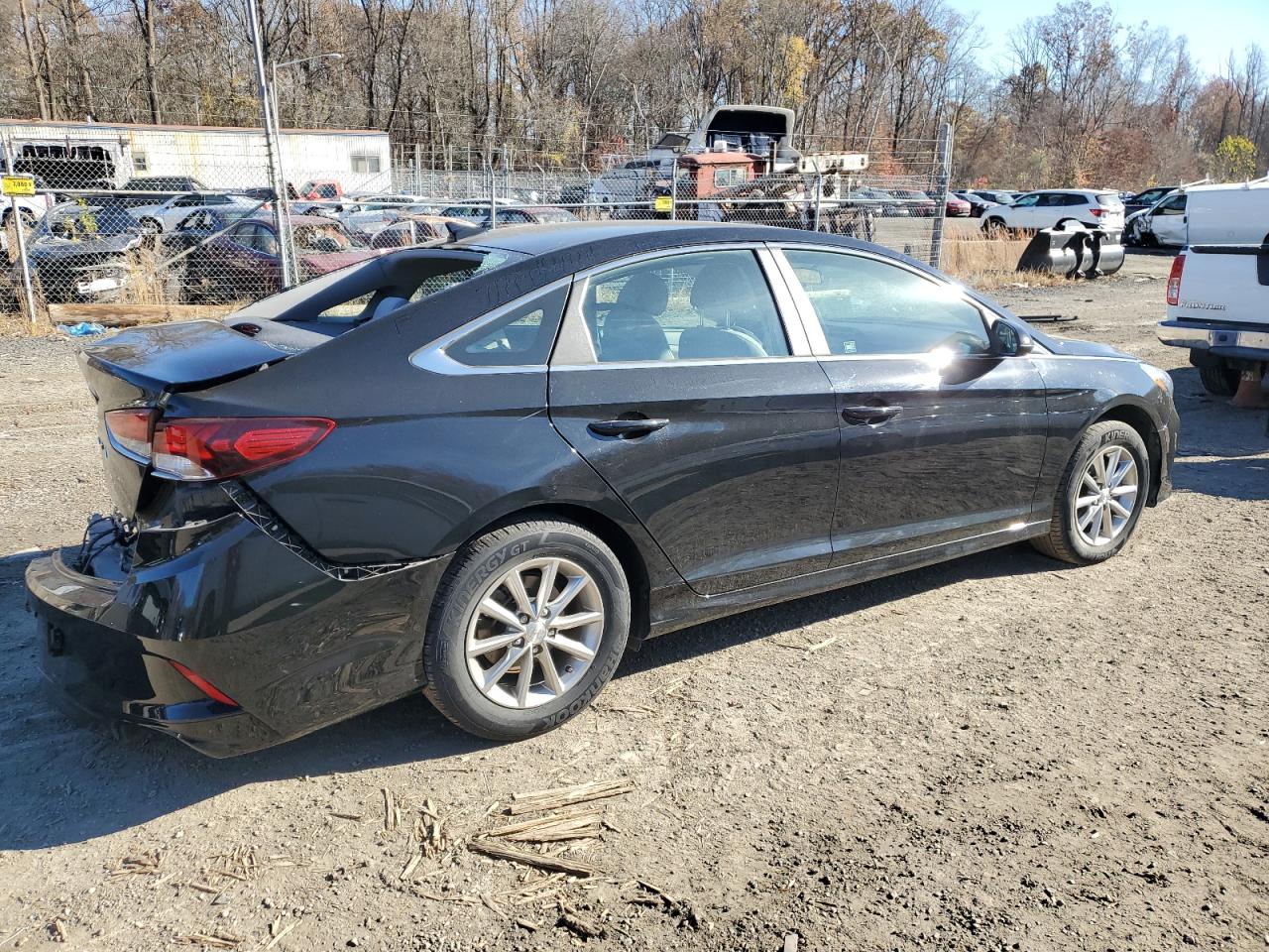 VIN 5NPE24AF4KH819626 2019 HYUNDAI SONATA no.3